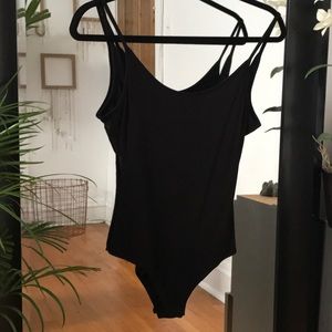 Open back / scoop back top