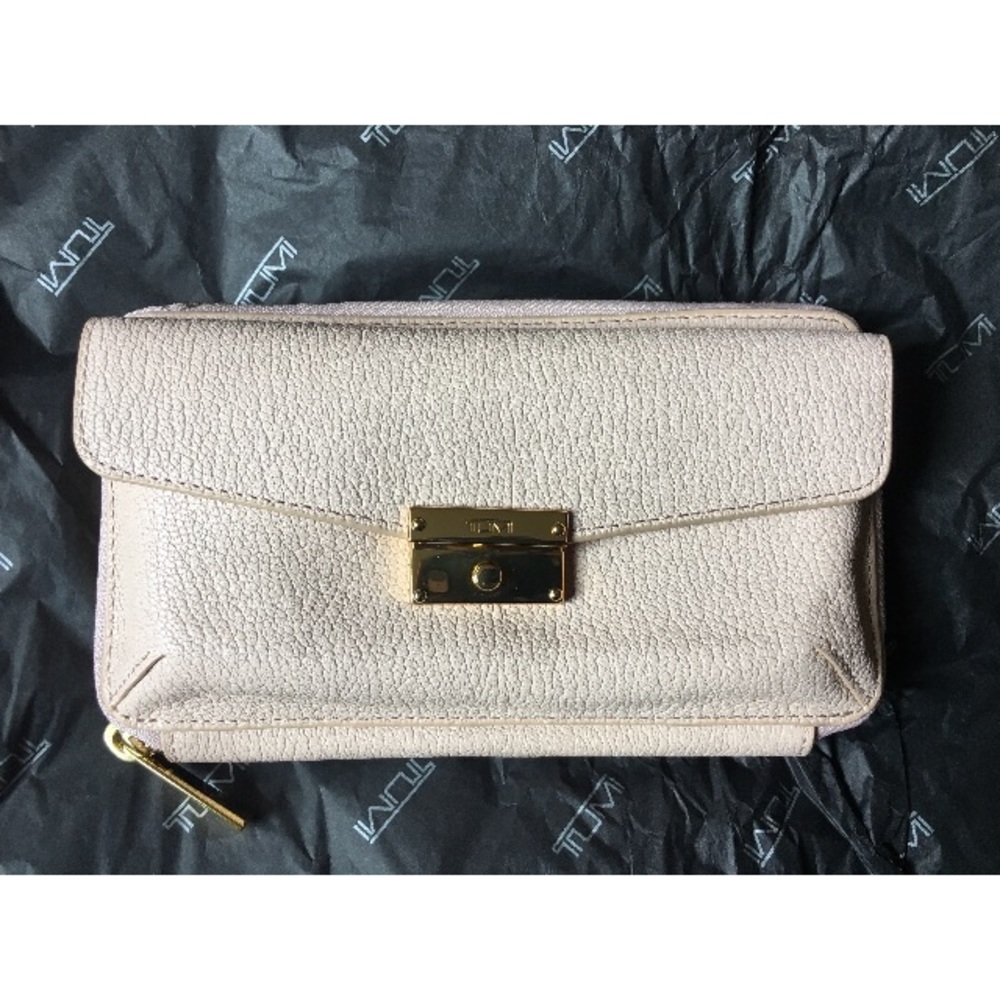 NEW Tumi Wallet Crossbody Bag