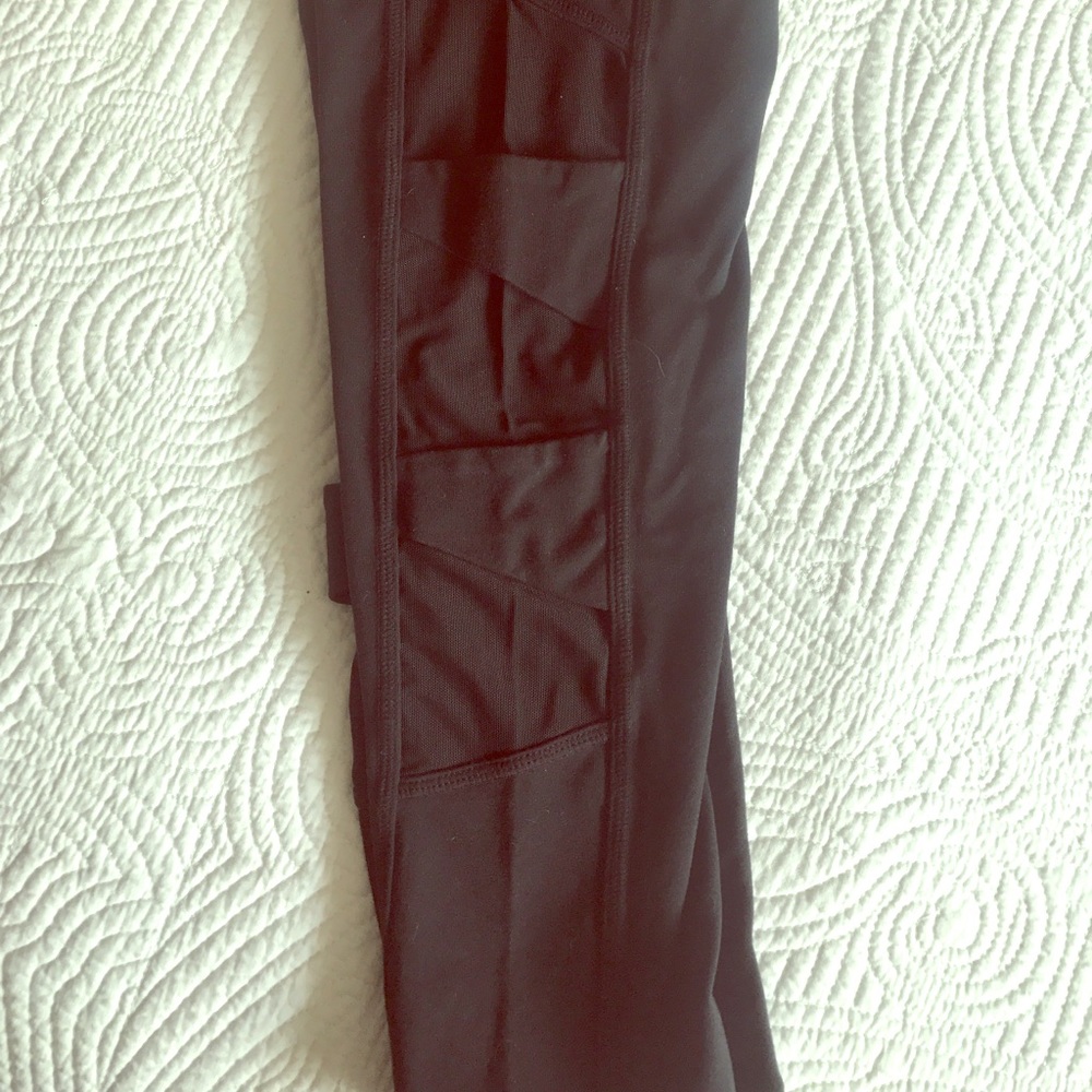 Athleta mesh long leggings. Tad too big.