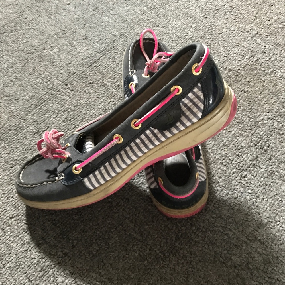 Navy angelfish sperrys
