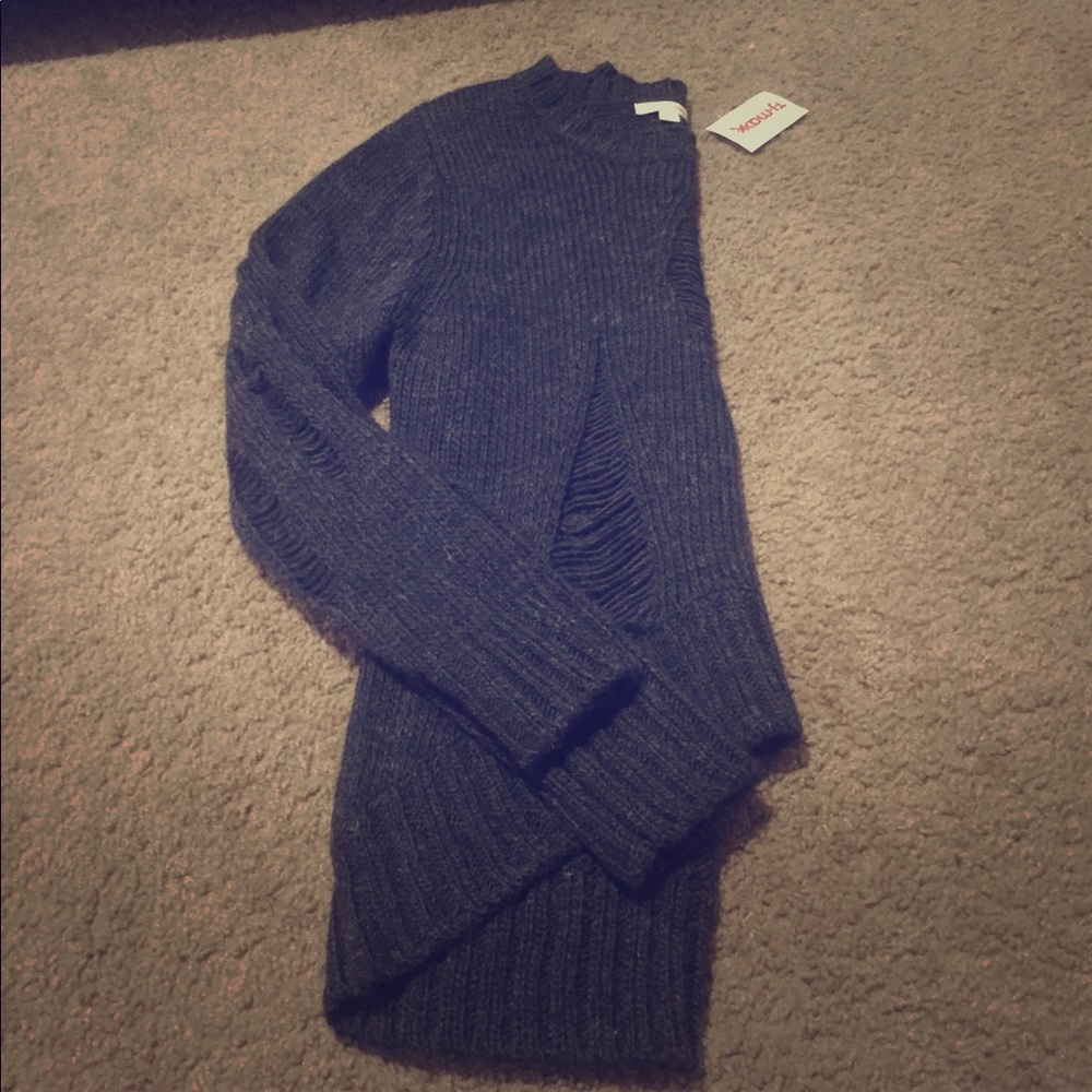 charcoal grey sweater! 🍁 perfect for fall!