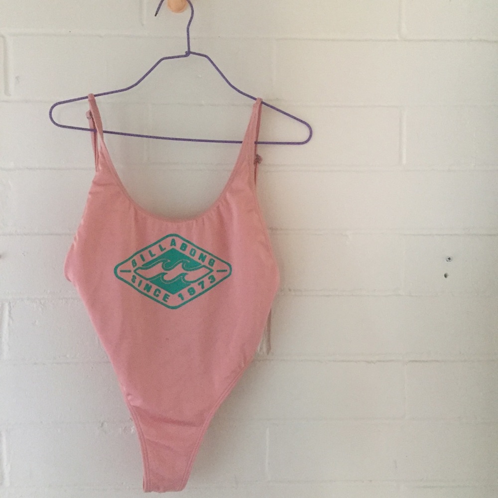 🌸PINK ONE PIECE🌸