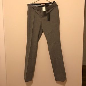 Banana Republic Martin Fit trousers. Mid-rise fit
