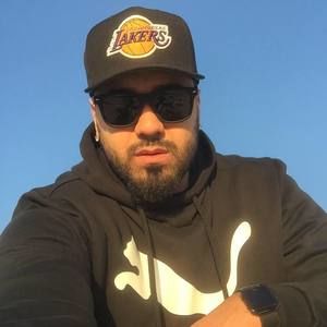 Meet your Posher, Leo