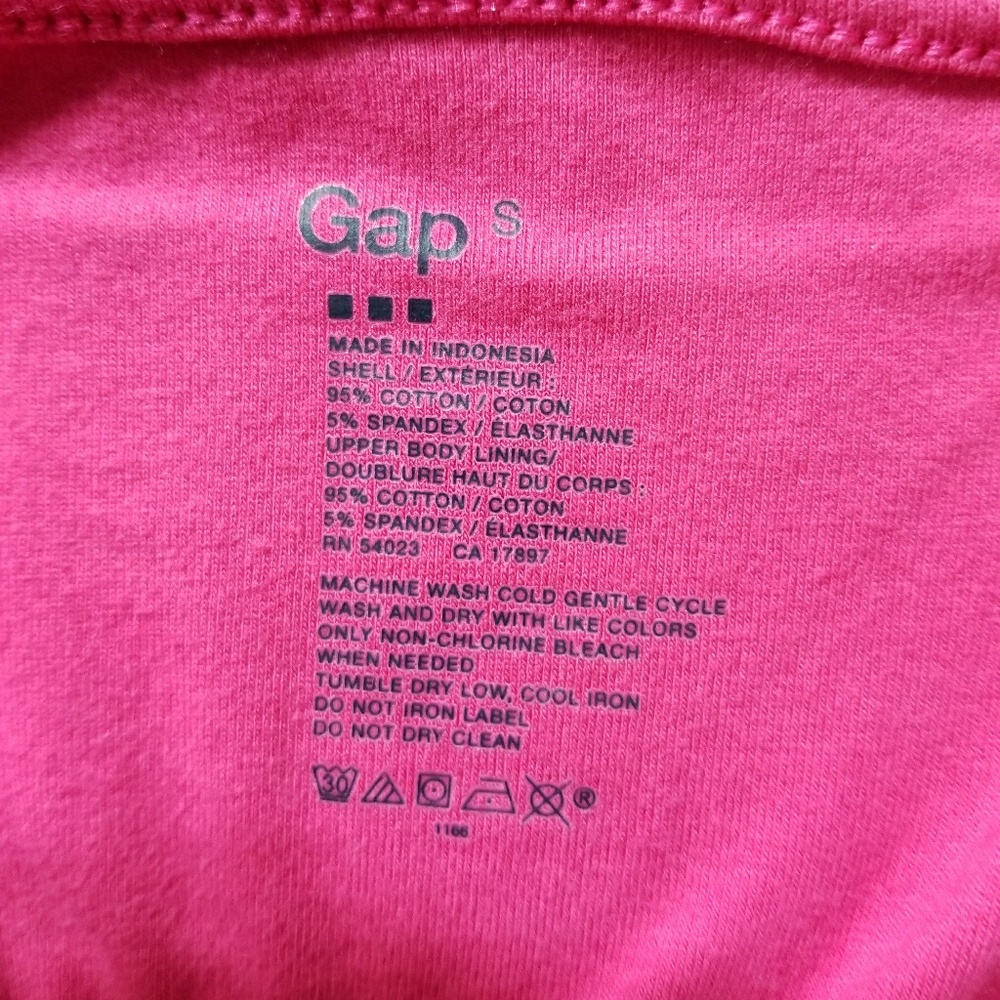 🎃 DONATED Gap tank/cami bundle - Picture 7 of 7