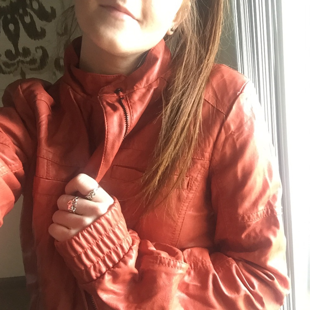 faux leather jacket 🍁 so great for fall & cozy