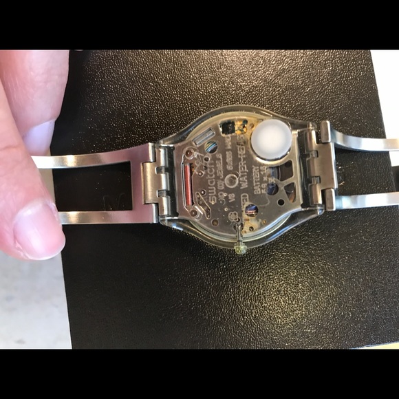 Swatch bangle watch - Picture 3 of 3