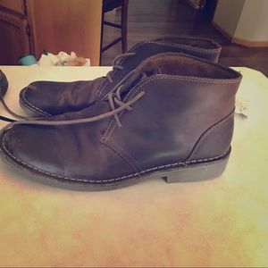Chukka boots