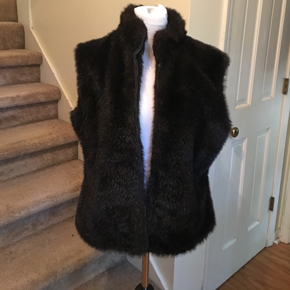 Cejon Fur Vest - Picture 3 of 7