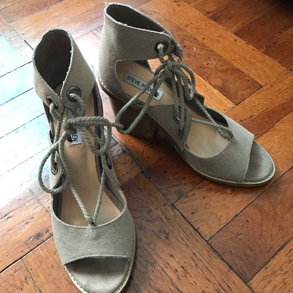 Steve Madden Taupe Suede Carahh Shoes - Picture 5 of 7