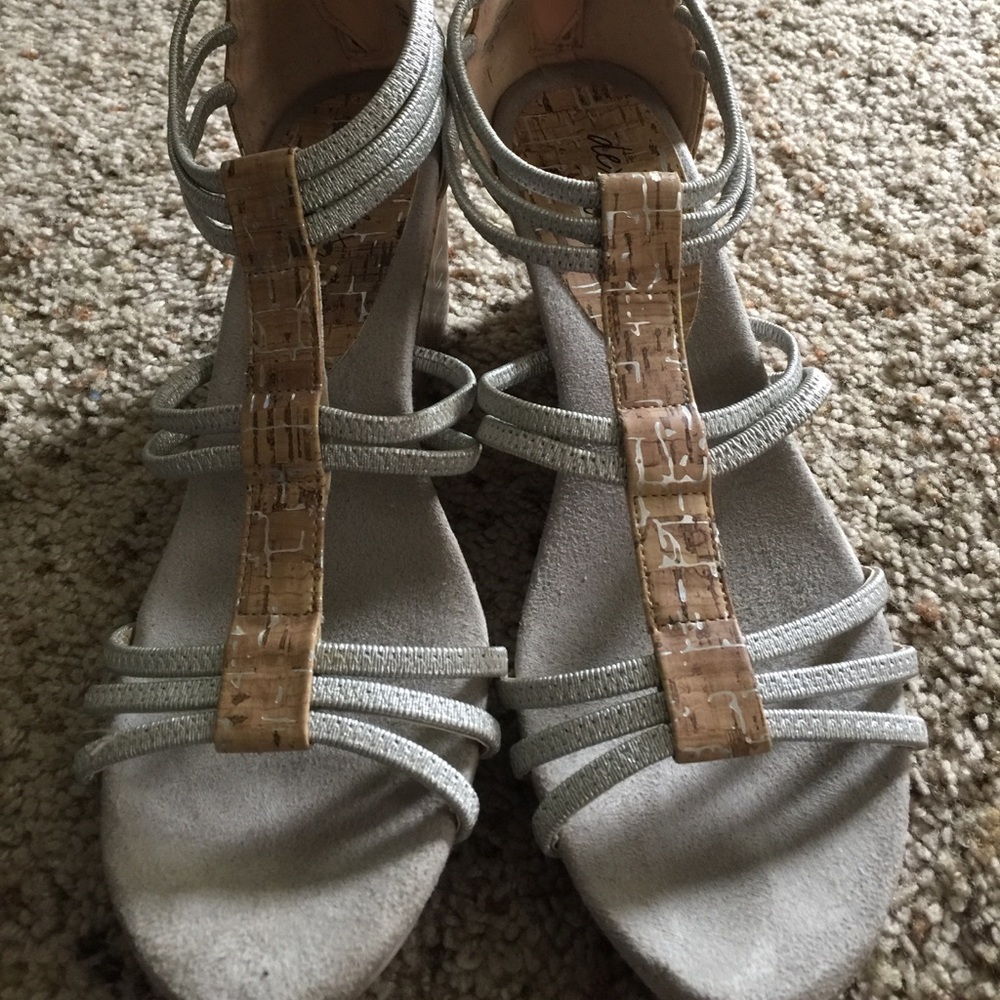 Women's fashion sandals