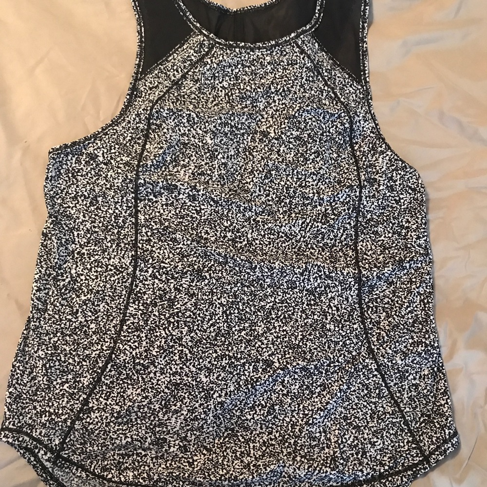 Lululemon Black and White Tank with Rip Tag, 6
