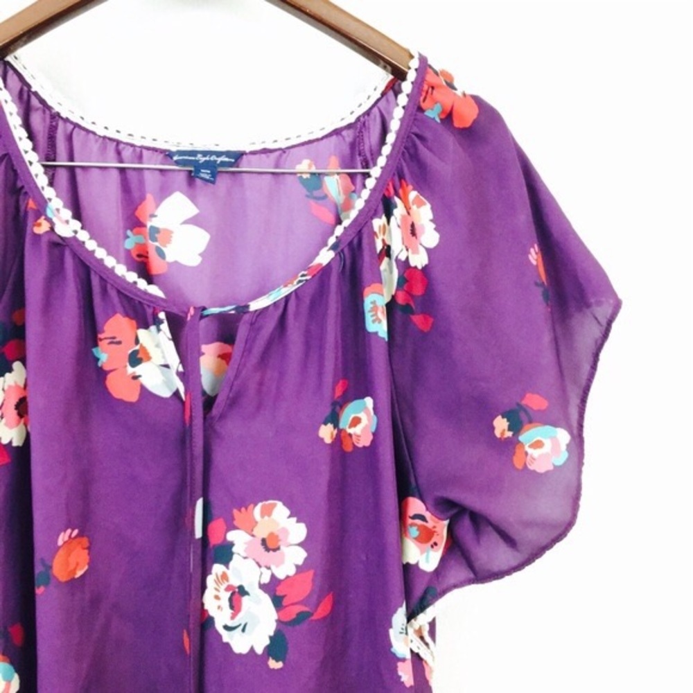 American Eagle purple floral blouse
