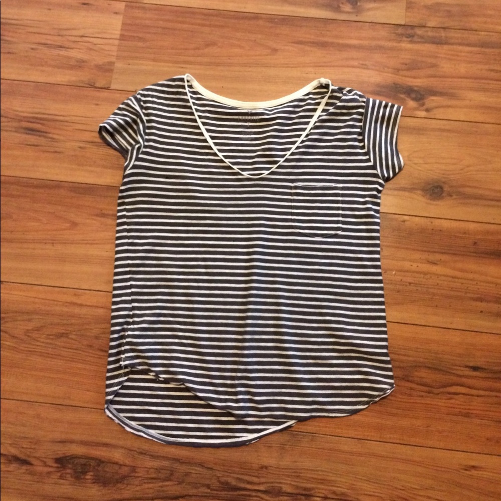 American eagle t-shirt