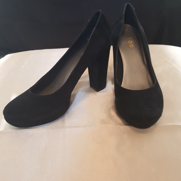 Shoes - Picture 2 of 4