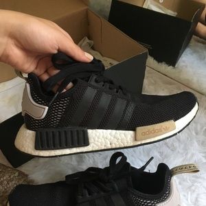 Adidas women's nmd R1