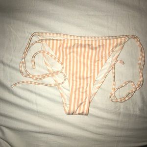 O'Neil bikini bottom.