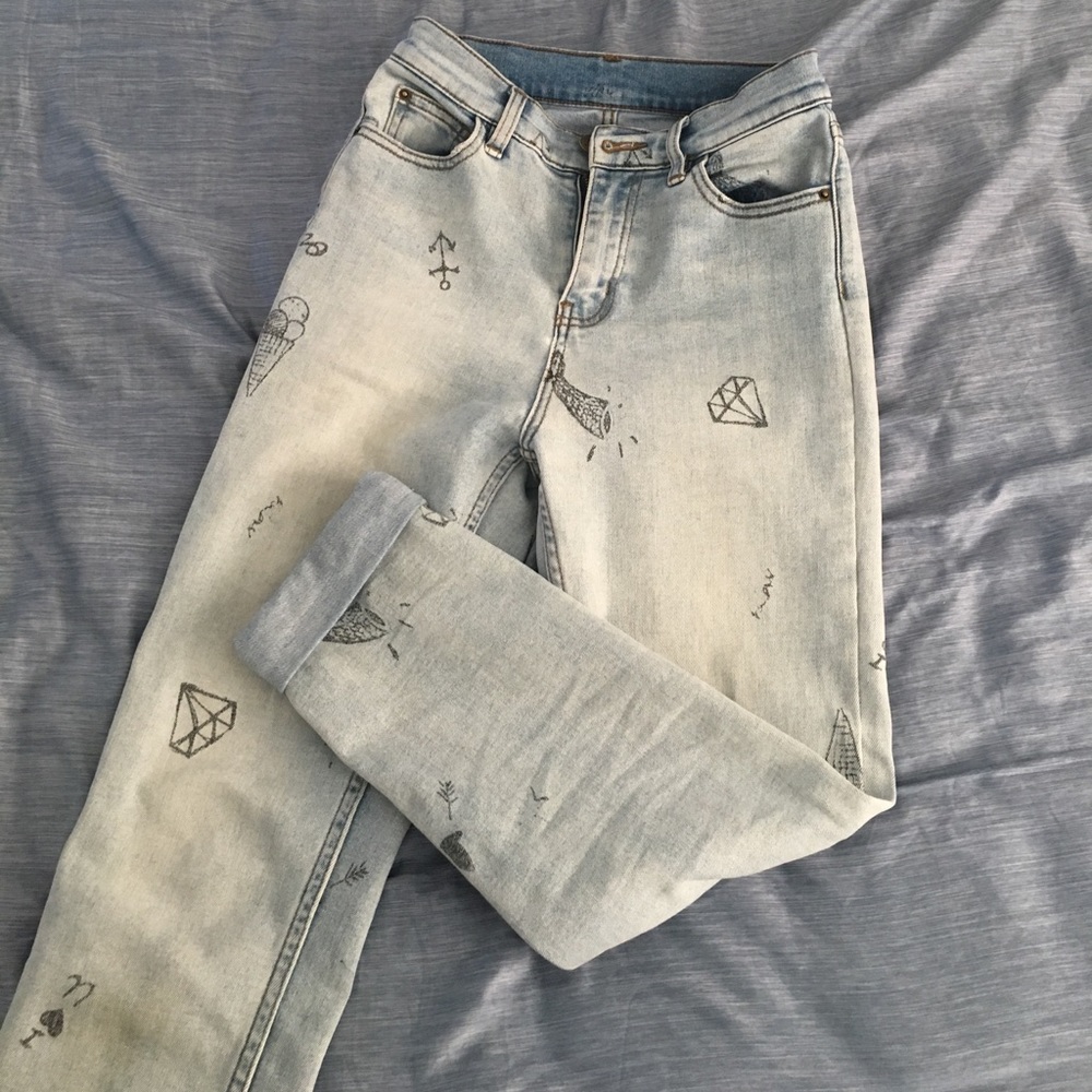 25W girlfriend high rise