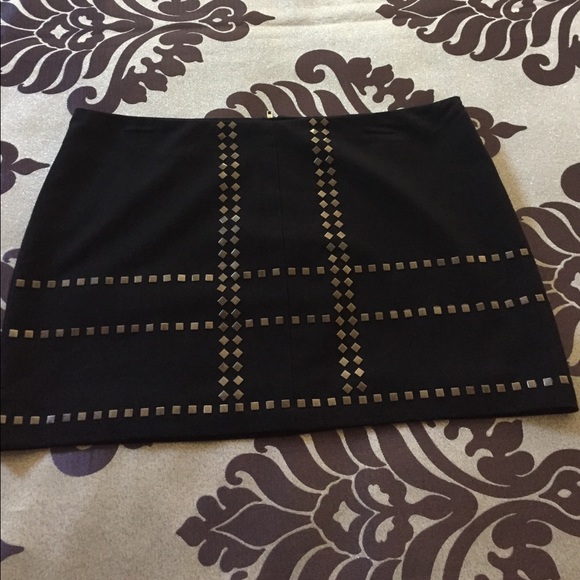Forever 21 black mini skirt w studs size L - Picture 1 of 1