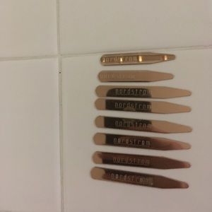 Nordstrom collar stays.