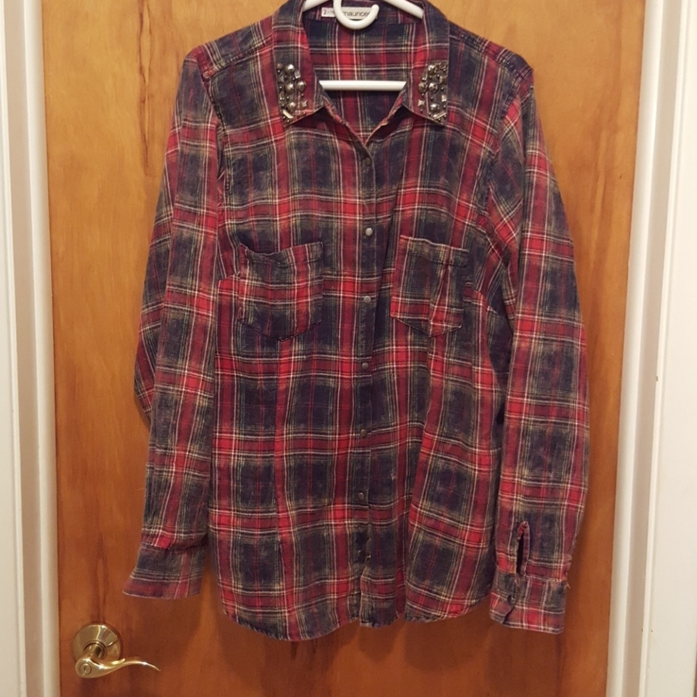 Maurices shirt