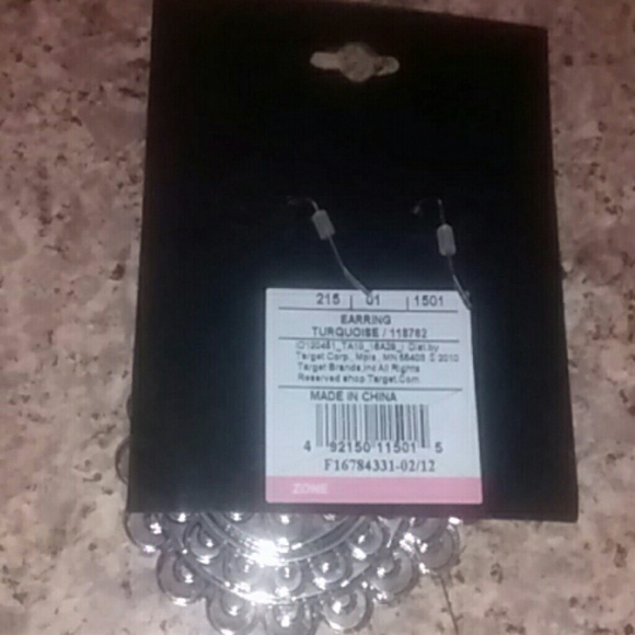 Earrings - Picture 3 of 4