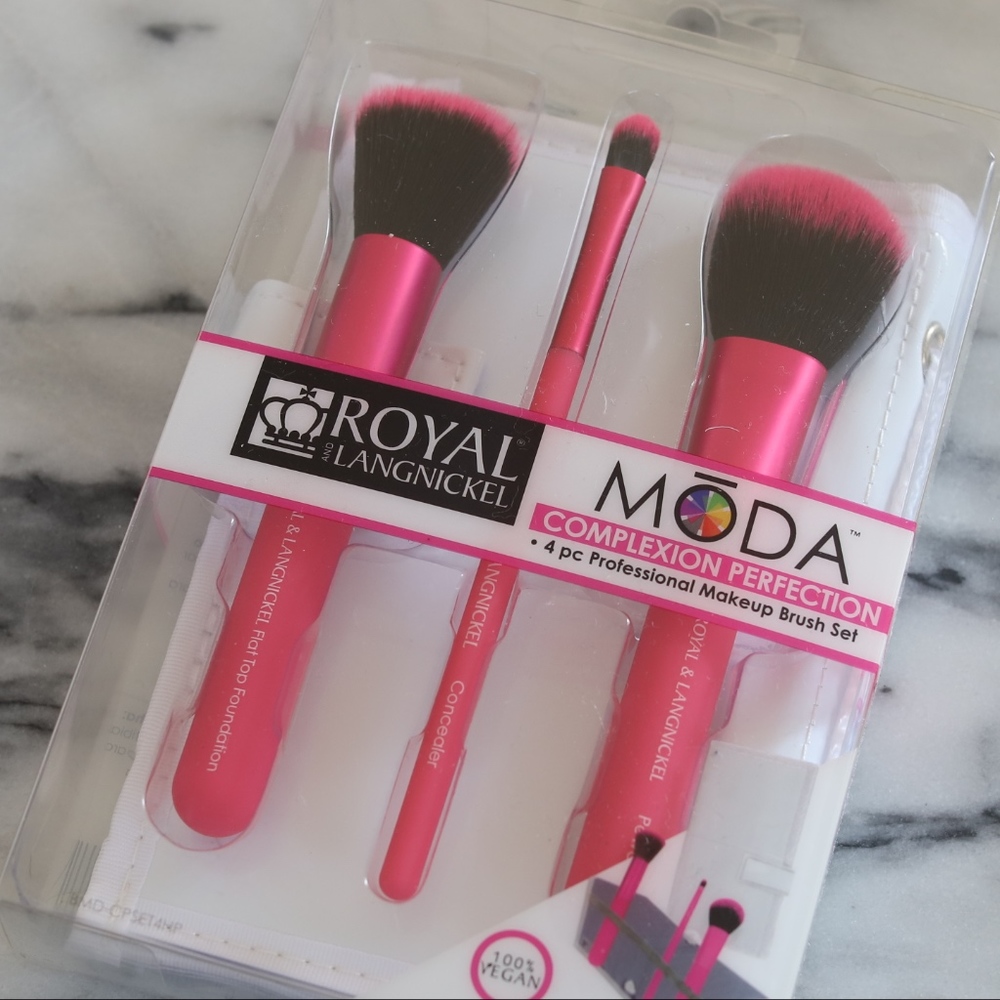 Moda Complexion Perfection 4pc Pink Brush Kit