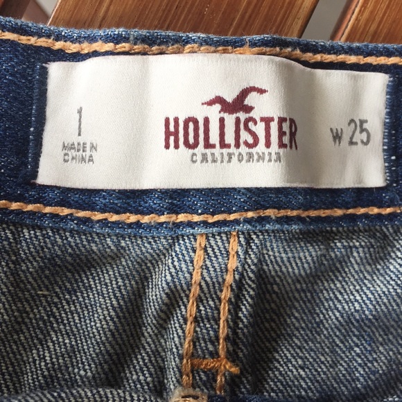 Hollister Denim Shorts!!🌐 - Picture 3 of 4