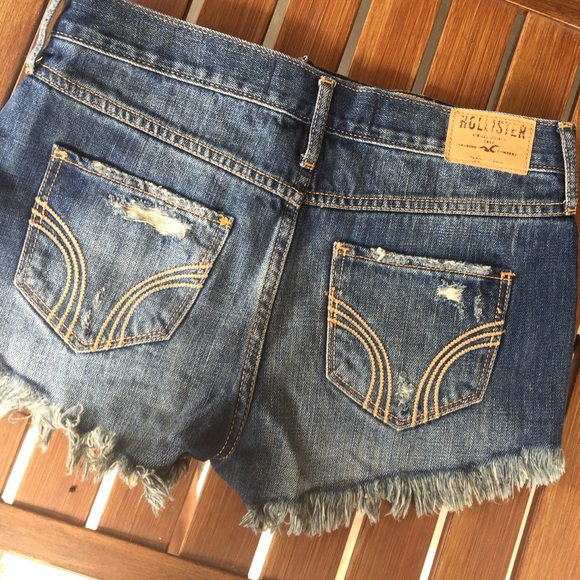 Hollister Denim Shorts!!🌐 - Picture 4 of 4
