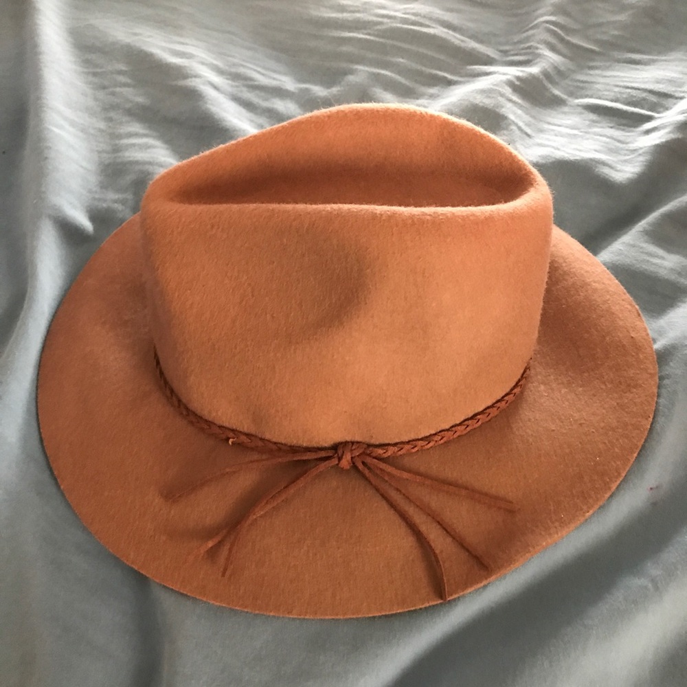Fall hat - Picture 3 of 3