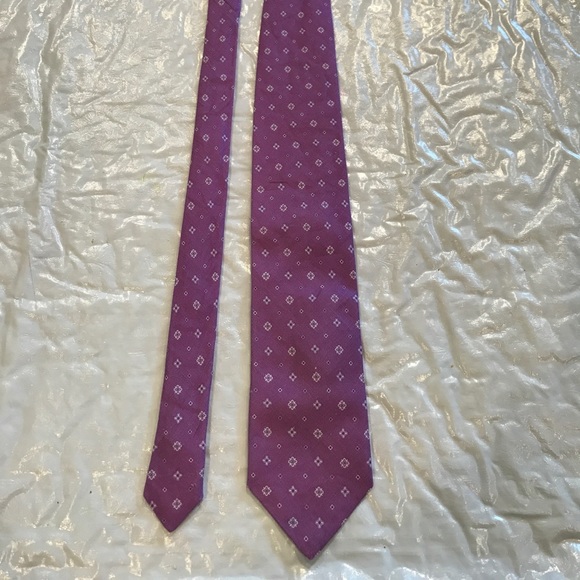 Carolina Herrera Other - CAROLINA HERRERA. Purple Linen Tie