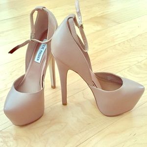 Steve Madden Pumps