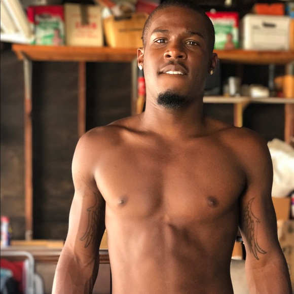 Meet your Posher, Deandre - Picture 1 of 1