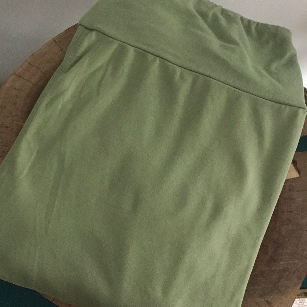TC Solid Light Sage Lularoe Leggings