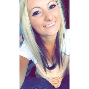 Meet your Posher, Makayla