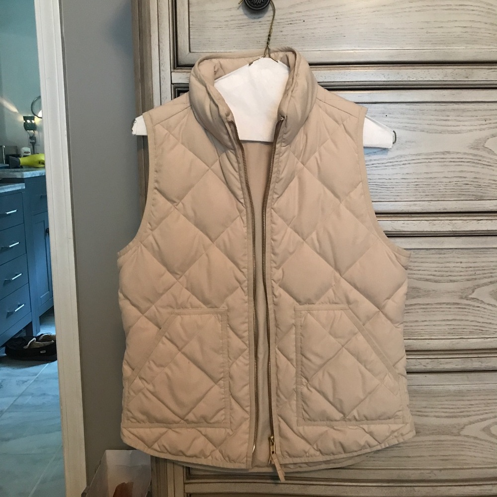 J Crew quilted puffer vest tan