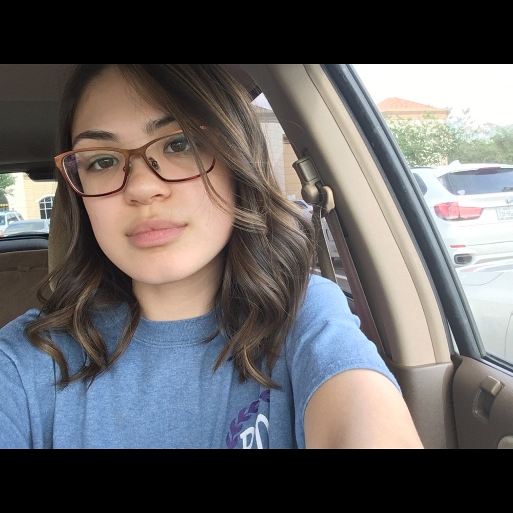 Meet your Posher, Julia