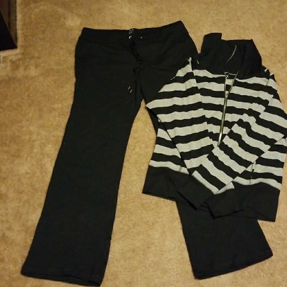 Joggers zip front top w/matching pull string pants
