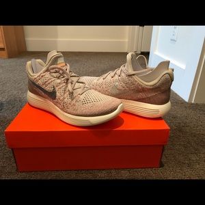 Nike LunarEpic Low Flyknit 2 Women's Running Shoe