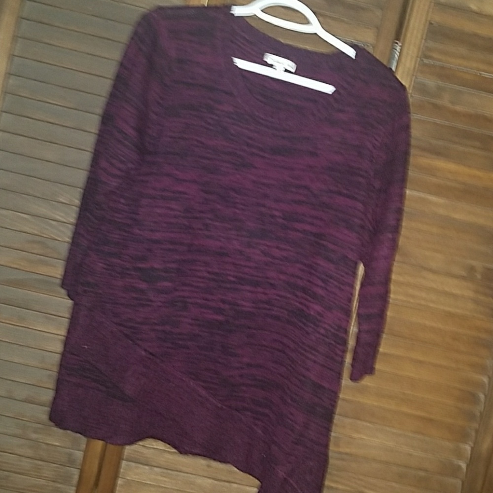 Large quarter sleeve sweater