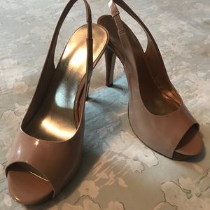 Jessica Simpson nude heels