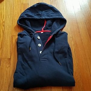 Vineyard Vines sweatshirt