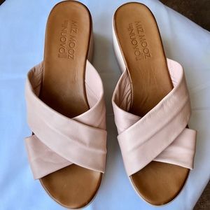 Miz Mooz flatform pink sandals