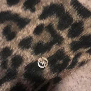 Michael kors lepared scarf