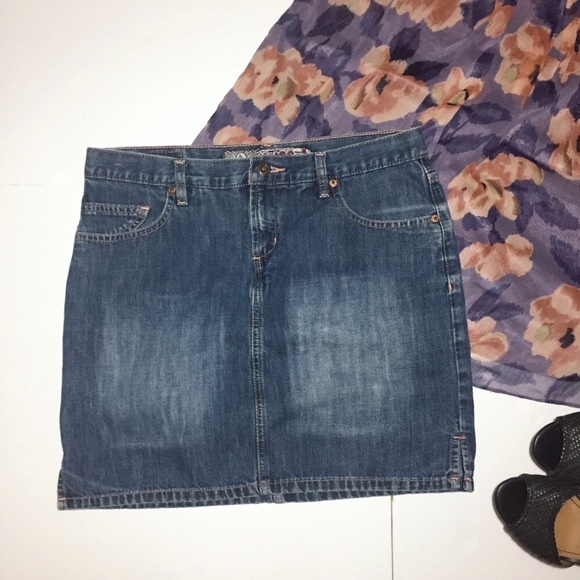 Volcom Dresses & Skirts - Volcom Denim Jean Mini Skirt