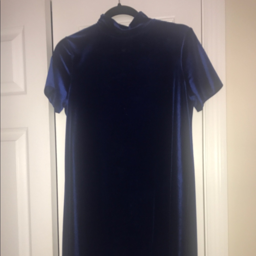 Royal blue velvet cocktail dress!