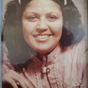 Meet your Posher, Elvia