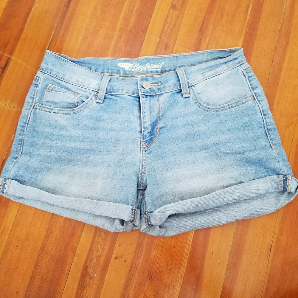 Old navy boyfriend shorts