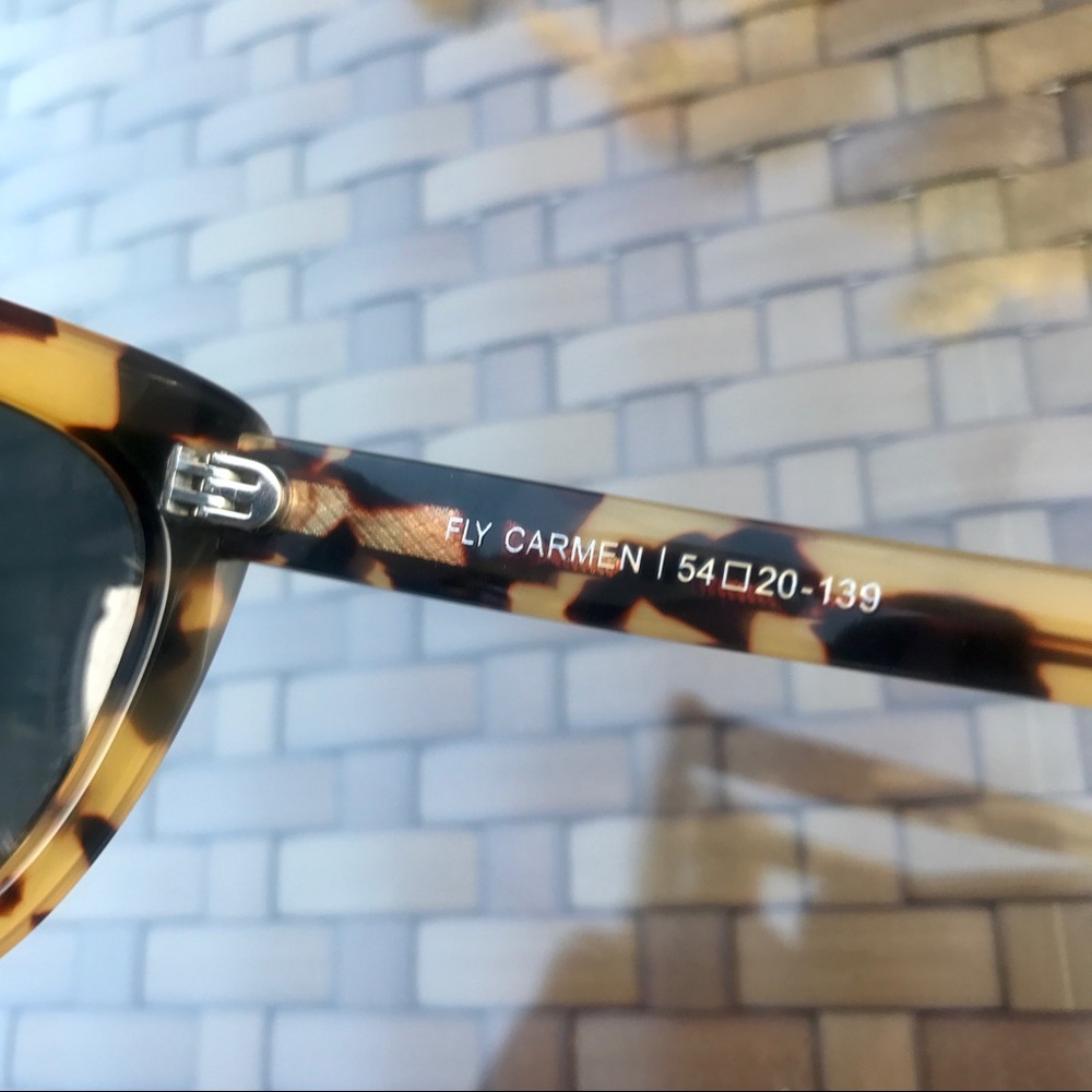Fly Carmen Sunglasses NWT with Case - Picture 4 of 7