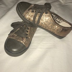 Brown casual shoes